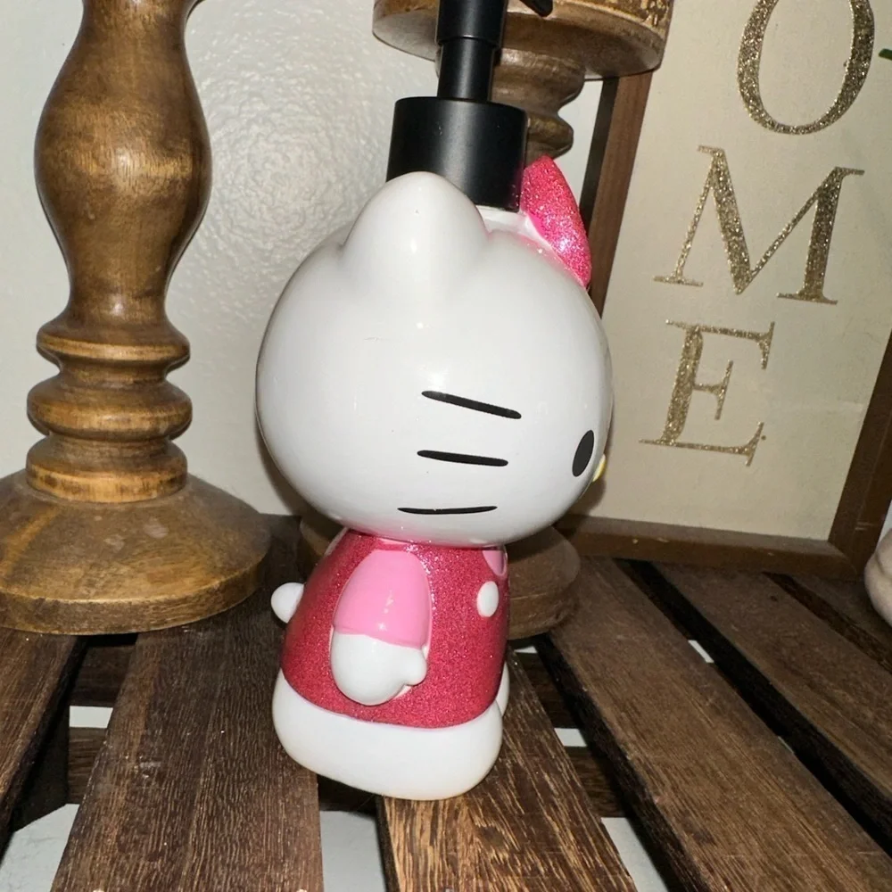 Hello Kitty Pink Glitter Sparkle Soap Dispenser
